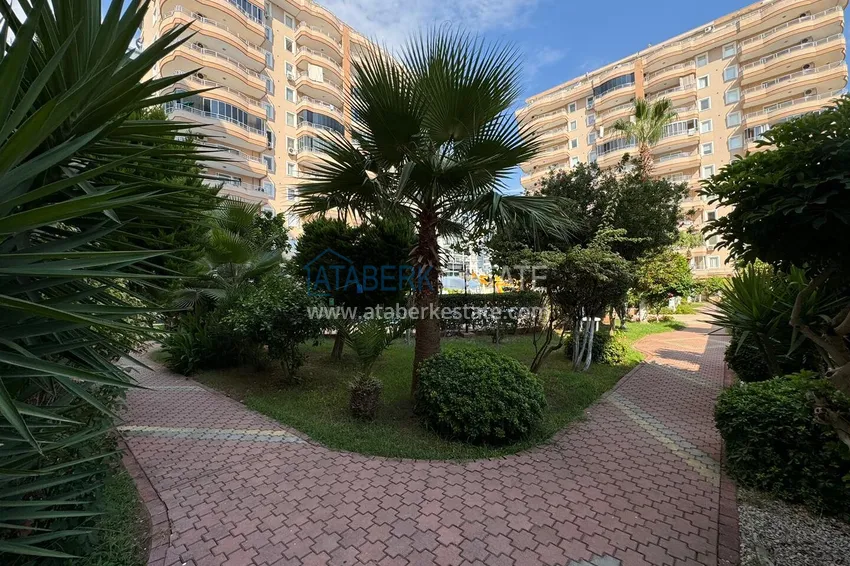 2+1 apartment in Alanya, Mahmutlar district — with furniture, glazed balconies near Yekta Mall 6 