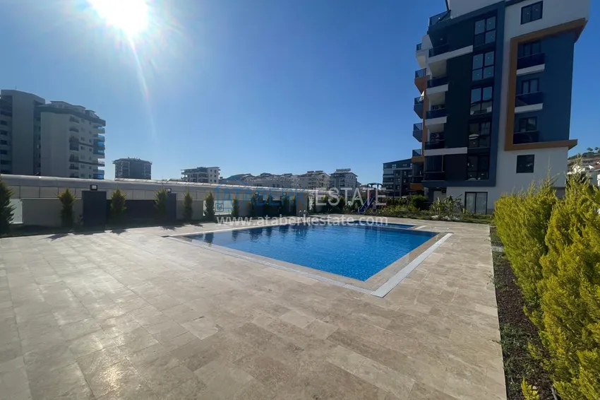 One bedroom apartment with access to the garden from an investor in Gazipasa 2 