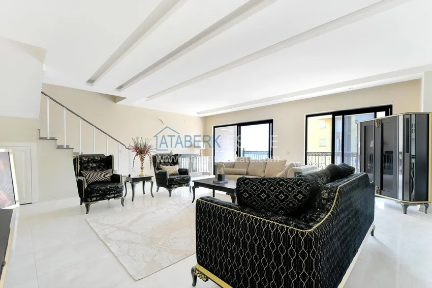 Purchase 3+1 penthouse duplex in Kargicak — turnkey, suitable for citizenship 2
