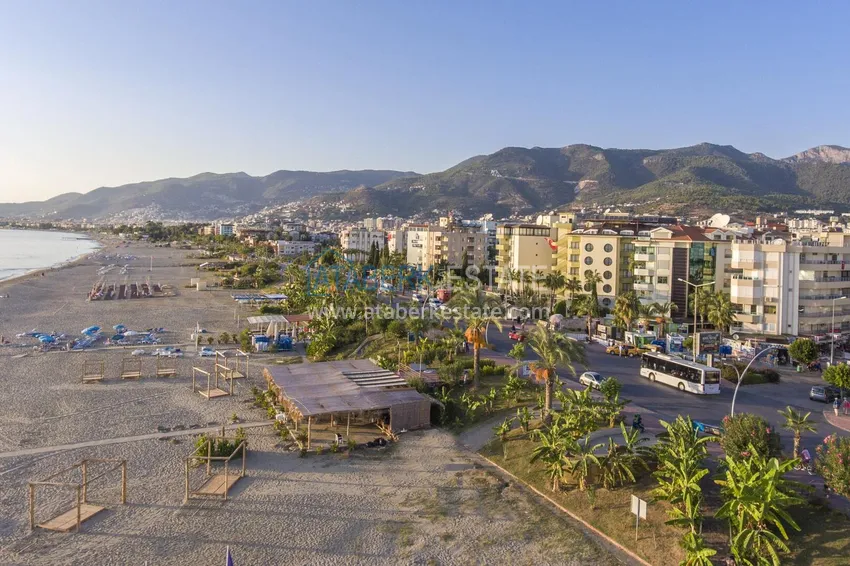2+1 apartment for a residence permit in Alanya — Oba district, first coastline 3 
