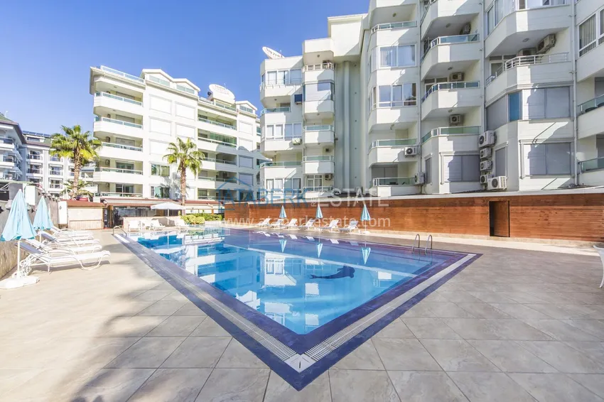 2+1 apartment for a residence permit in Alanya — Oba district, first coastline 4 
