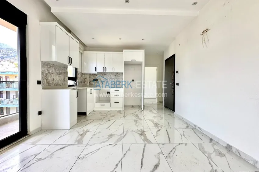 Purchase 1+1 apartments with fine finishing in the center of Alanya, Cleopatra beach area 1 