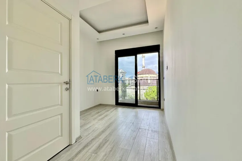 Purchase 1+1 apartments with fine finishing in the center of Alanya, Cleopatra beach area 4 