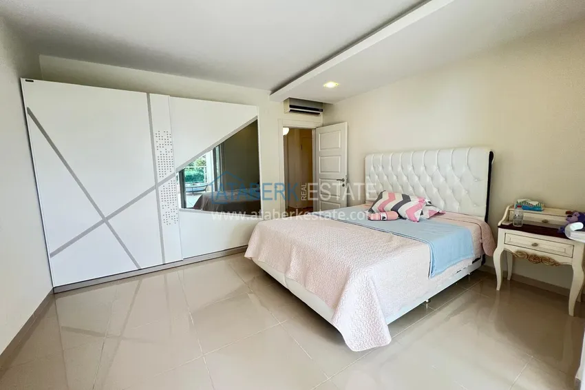 Purchase 4+1 duplex with garden in Kargicak — furnished, in a luxury complex 33 