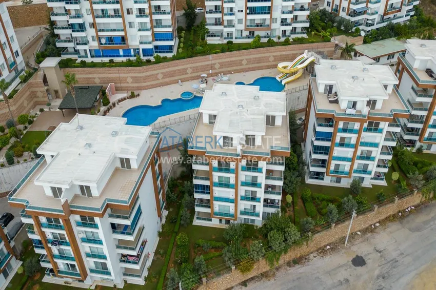 4+1 duplex with garden in Kargicak — furnished, in a luxury complex 4 
