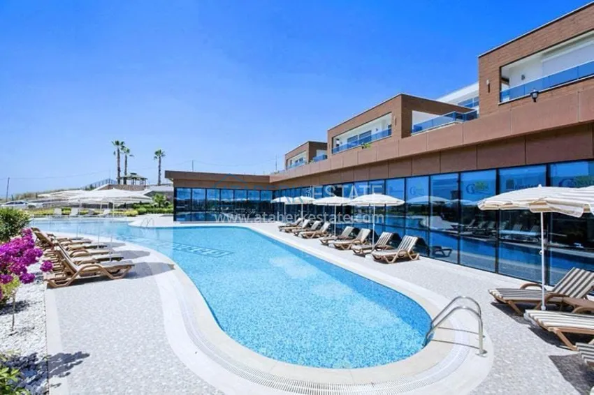 4+1 duplex with garden in Kargicak — furnished, in a luxury complex 10 
