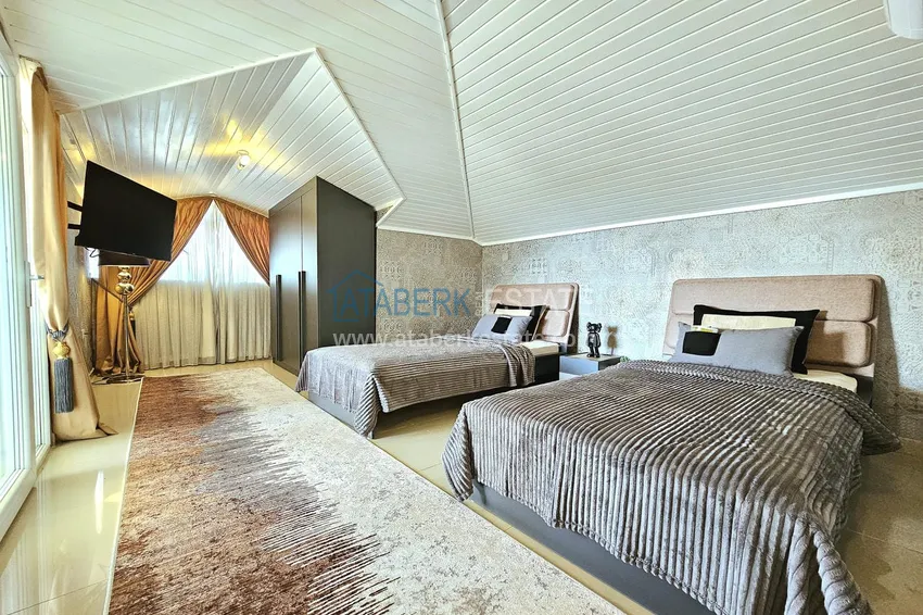 Purchase 3+1 penthouse duplex in Alanya, Oba district — designer interior, prestigious residence 20