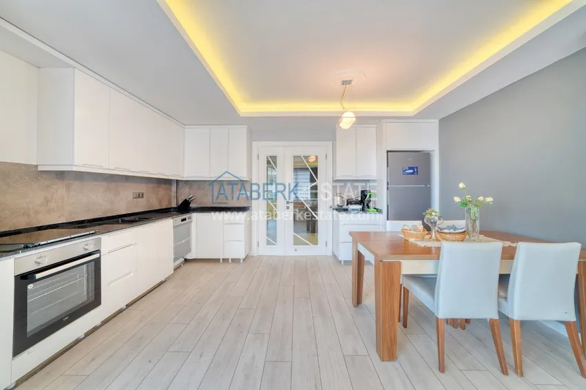 Purchase 4+1 duplex in Alanya, Oba district - furnished penthouse for a residence permit 4