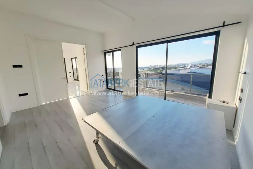 Purchase 3+1 duplex penthouse in Kargicak - with panoramic views and designer redevelopment 28