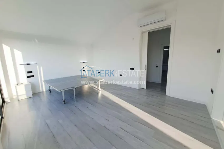 Purchase 3+1 duplex penthouse in Kargicak - with panoramic views and designer redevelopment 29