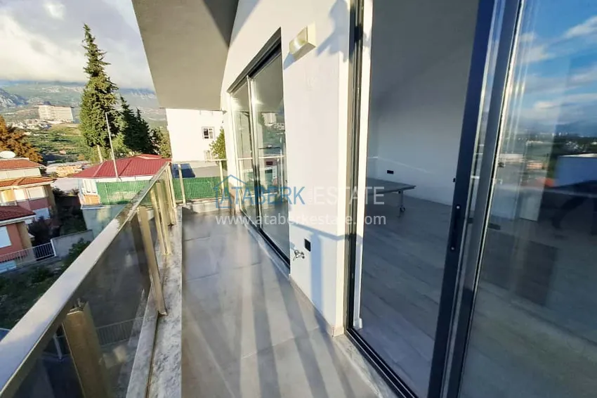 Purchase 3+1 duplex penthouse in Kargicak - with panoramic views and designer redevelopment 31