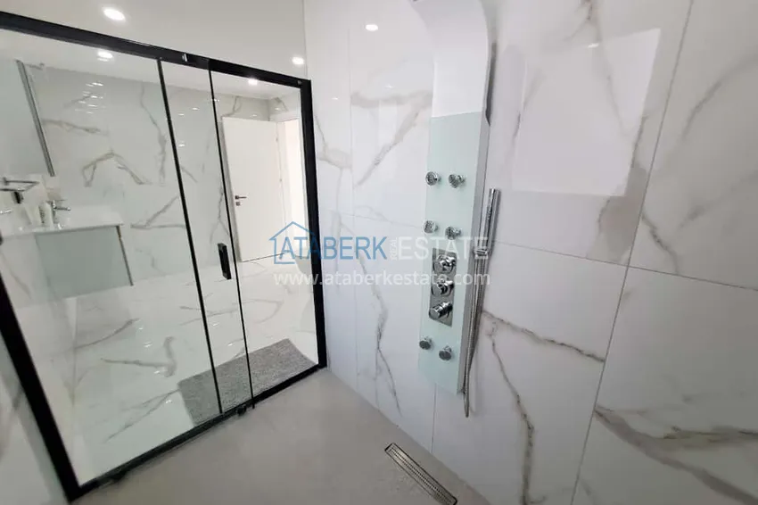 Purchase 3+1 duplex penthouse in Kargicak - with panoramic views and designer redevelopment 38