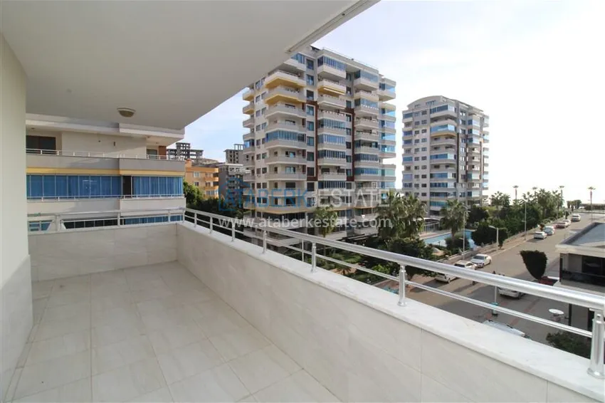 Purchase Apartment 2+1 on the beachfront in the center of Mahmutlar, Alanya — real estate for citizenship 9 