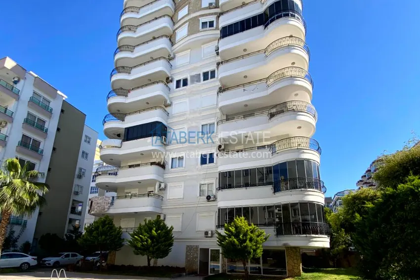2+1 apartment in Mahmutlar - in a well-maintained complex and only 350 m from the sea 3