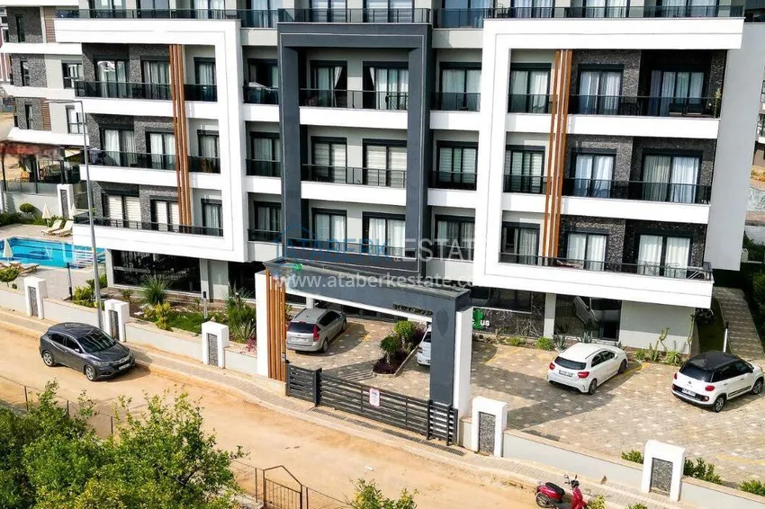 1+1 apartment in Alanya, Oba district with furniture and mountain views — installments up to 6 months 2