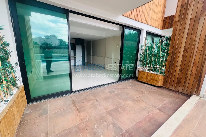 Purchase 2+1 duplex apartment in Konakli - with a pool terrace in an elite residence 5 
