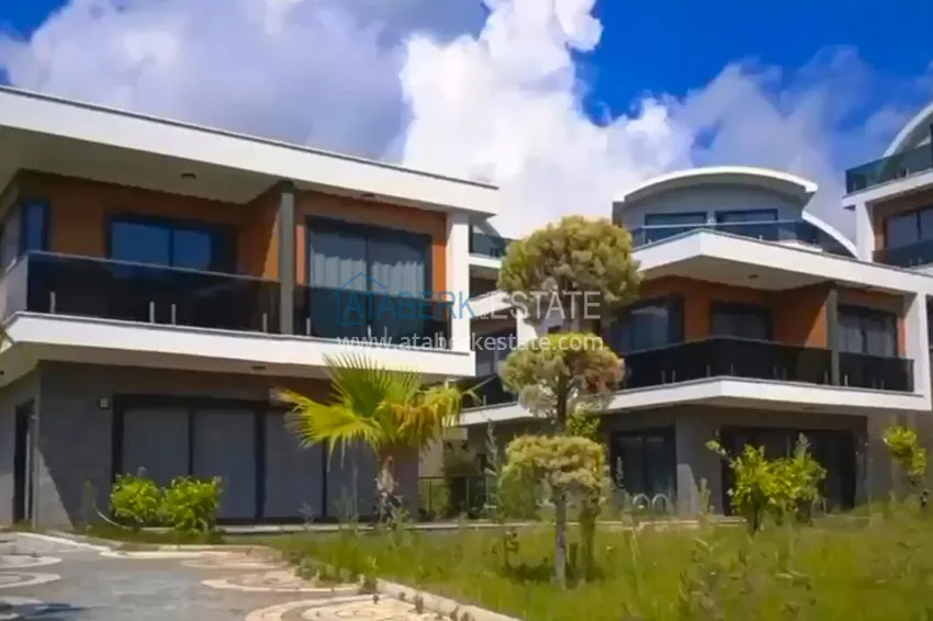 Elite 3+1 villa in Kargicak — two-level furnished in a cottage complex 3