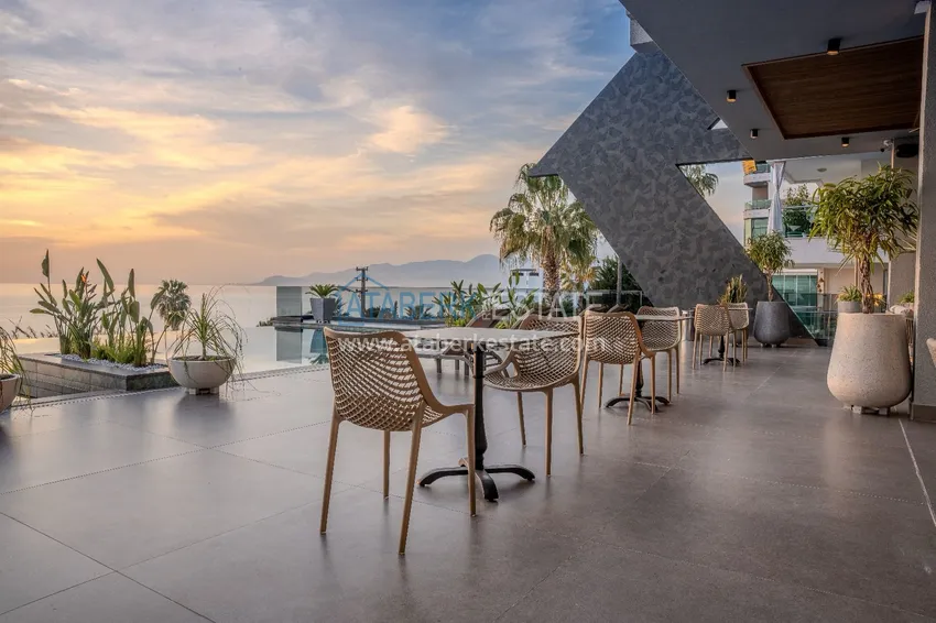 1+1 apartment on the first line in Kargicak - premium complex 11