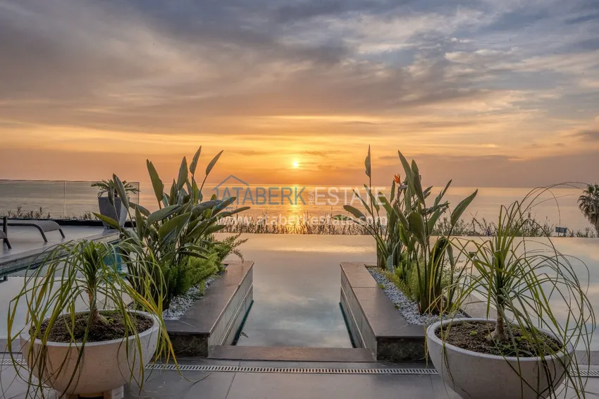 1+1 apartment on the first line in Kargicak - premium complex 16