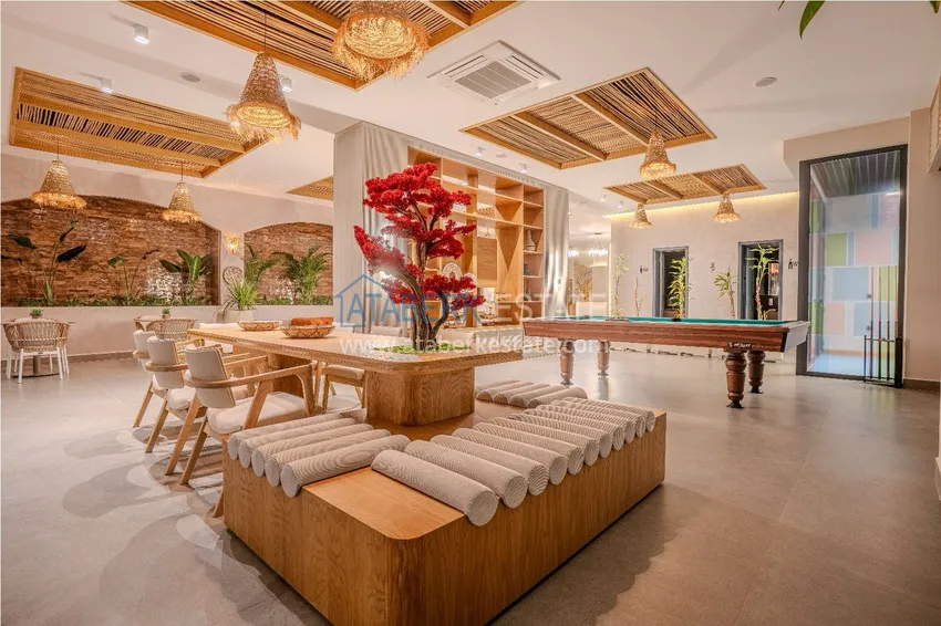 1+1 apartment on the first line in Kargicak - premium complex 33