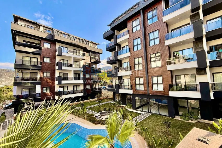 1+1 apartment in Oba, Alanya — partially furnished 1