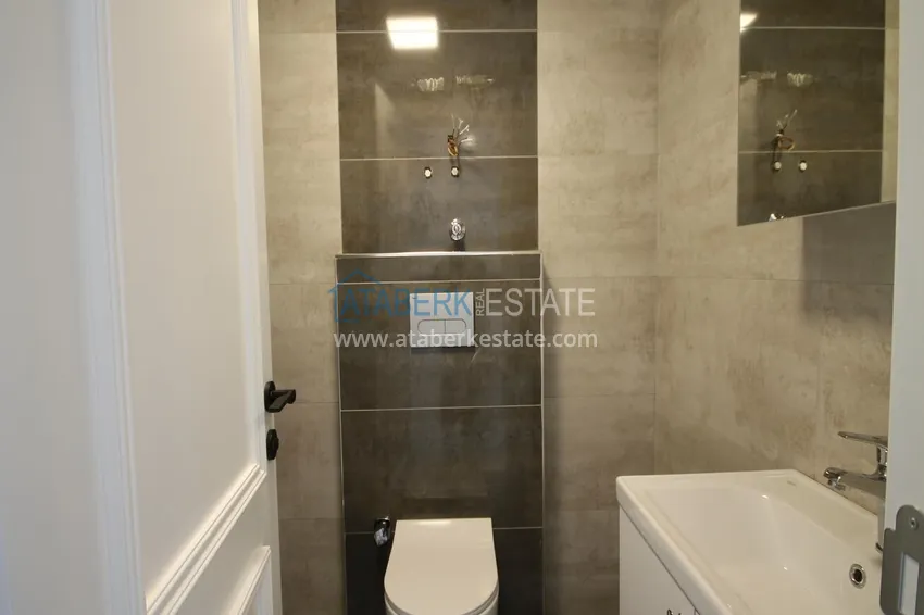 Purchase 2+1 apartments in the center of Alanya - Cleopatra district, 500 m from the sea 21