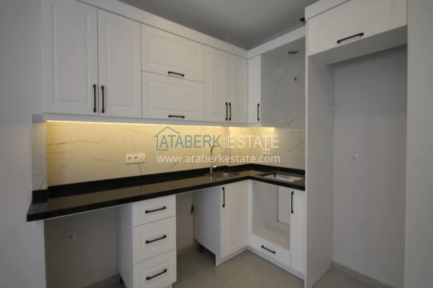 Purchase 2+1 apartments in the center of Alanya - Cleopatra district, 500 m from the sea 4