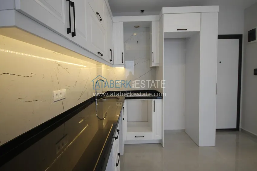 Purchase 2+1 apartments in the center of Alanya - Cleopatra district, 500 m from the sea 6
