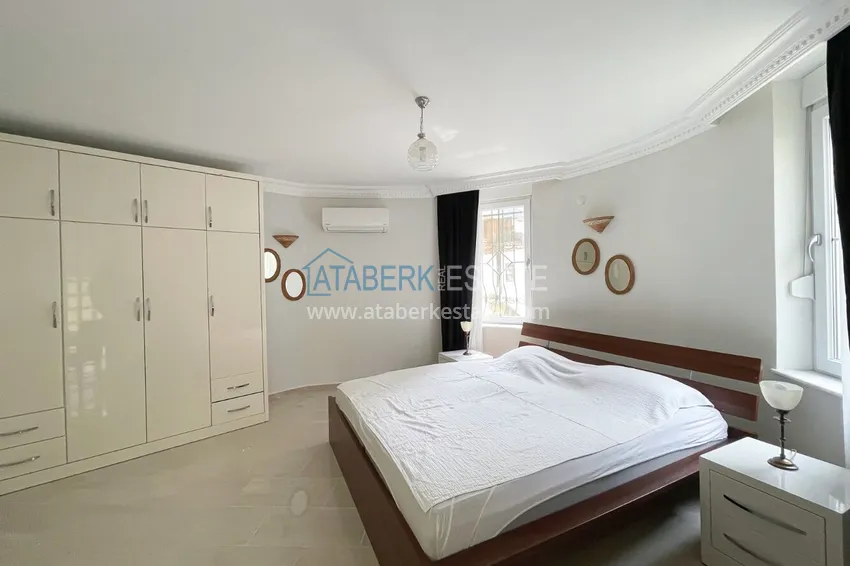 Purchase Private villa 5+3 in the Oba area — three-storey with furniture, suitable for a residence permit 20