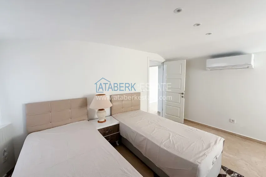 Purchase Private villa 5+3 in the Oba area — three-storey with furniture, suitable for a residence permit 24