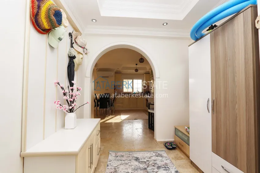 Purchase 2+1 apartment with furniture and access to the garden in the Avsallar area 3
