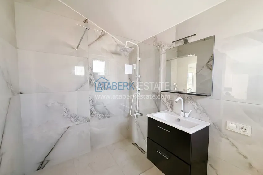 Purchase Private villa 5+3 in the Oba area — three-storey with furniture, suitable for a residence permit 33