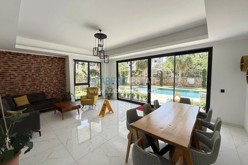 Apartment 2+1 in the Oba area - with luxury furniture and a view of the fortress 17 