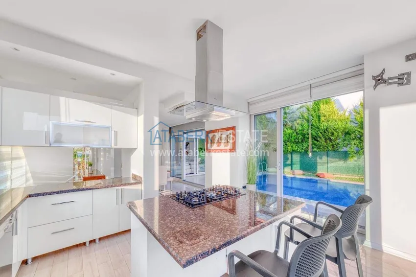 Purchase 5+1 triplex villa for citizenship and residence permit in Alanya, Bektash — furnished and with panoramic views 10