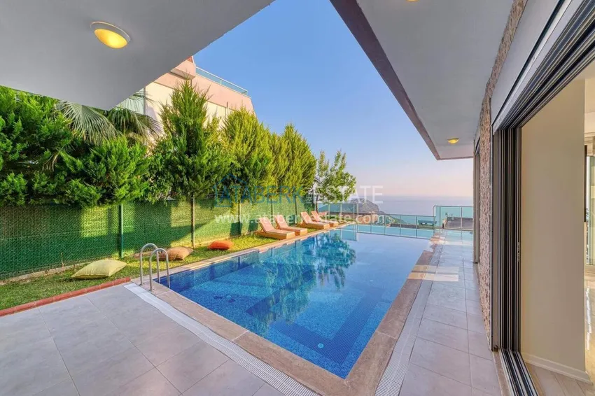 5+1 triplex villa for citizenship and residence permit in Alanya, Bektash — furnished and with panoramic views 11