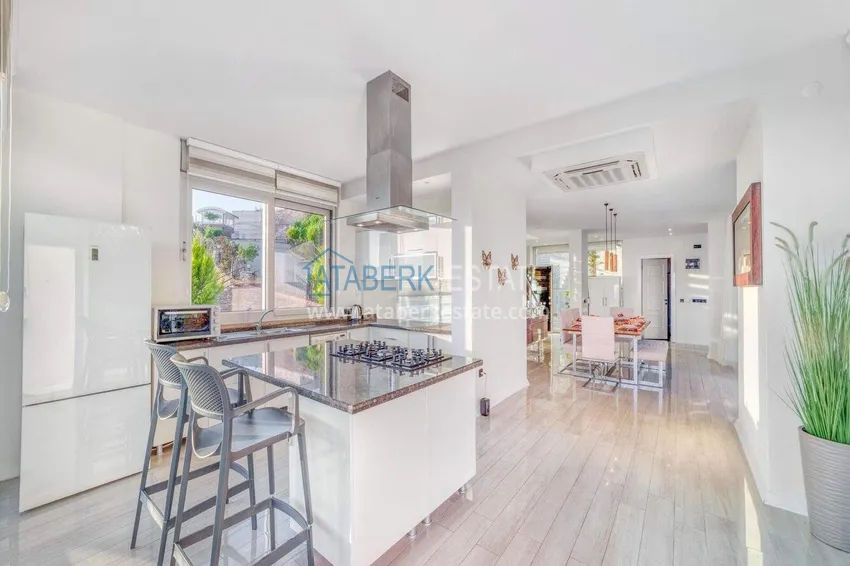 Purchase 5+1 triplex villa for citizenship and residence permit in Alanya, Bektash — furnished and with panoramic views 12