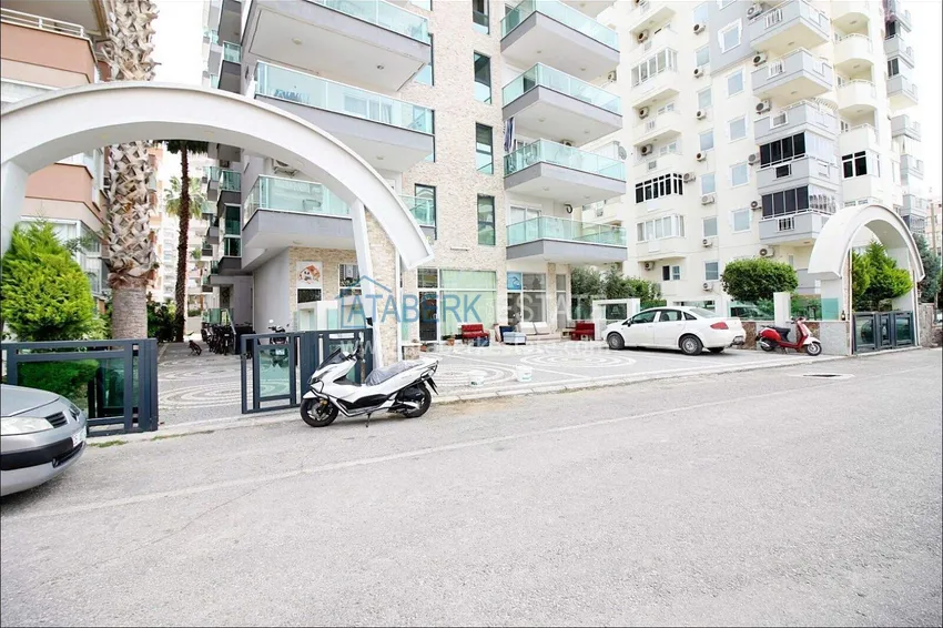 65 m2 two-room apartment in Mahmutlar — furnished and with a glazed balcony 3