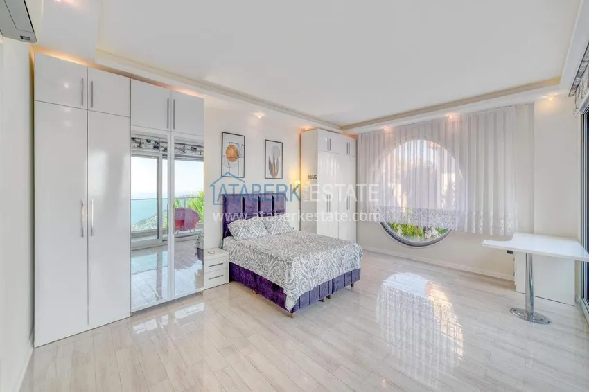 Purchase 5+1 triplex villa for citizenship and residence permit in Alanya, Bektash — furnished and with panoramic views 36