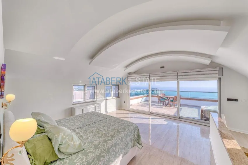 Purchase 5+1 triplex villa for citizenship and residence permit in Alanya, Bektash — furnished and with panoramic views 44