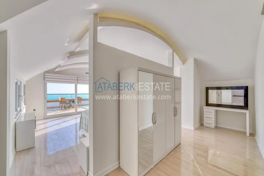 Purchase 5+1 triplex villa for citizenship and residence permit in Alanya, Bektash — furnished and with panoramic views 46