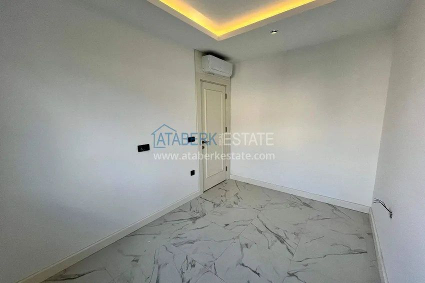 Purchase 2+1 apartment with a view in the center of Alanya, Cleopatra beach area 12