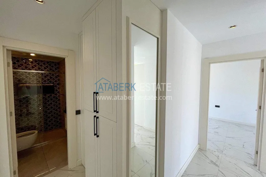 Purchase 2+1 apartment with a view in the center of Alanya, Cleopatra beach area 14