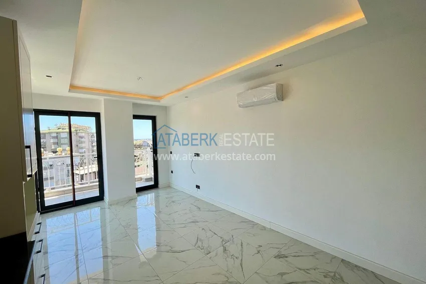 Purchase 2+1 apartment with a view in the center of Alanya, Cleopatra beach area 5