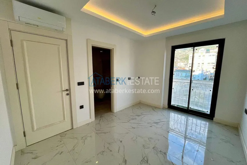 Purchase 2+1 apartment with a view in the center of Alanya, Cleopatra beach area 7