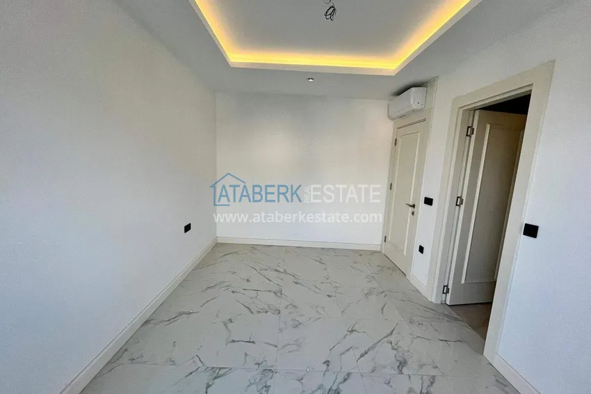 Purchase 2+1 apartment with a view in the center of Alanya, Cleopatra beach area 8