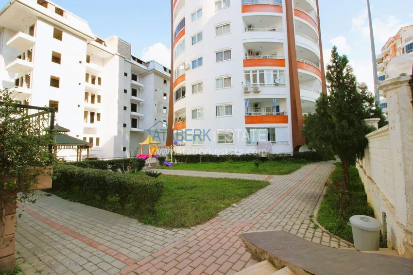 Квартира 1+1 с мебелью, видом на море и горы в центре Махмутлара 2 