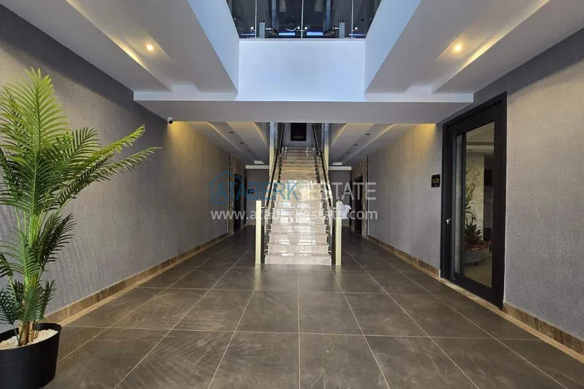 1+1 apartment overlooking the sea and the fortress on the beachfront in Kestel 29 