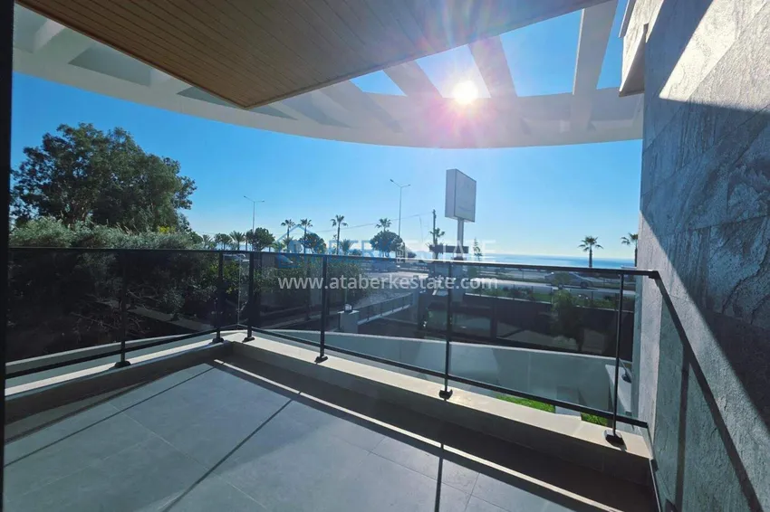 Purchase 1+1 apartment overlooking the sea and the fortress on the beachfront in Kestel 7 
