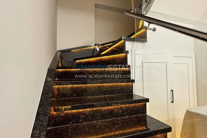 Purchase 2+1 penthouse duplex with sea view in the center of Mahmutlar - installments of up to 12 months are possible 16