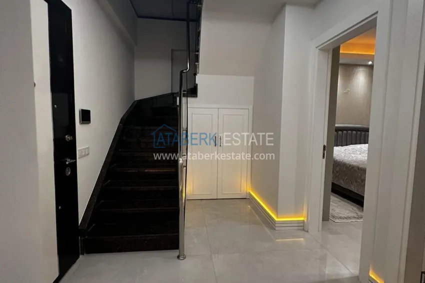 Purchase 2+1 penthouse duplex with sea view in the center of Mahmutlar - installments of up to 12 months are possible 1